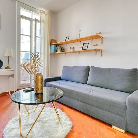 Capucins - T2 Avec Balcon A Noailles, Le Ventre De Daire